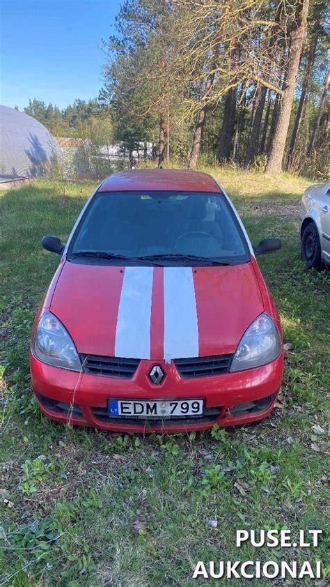 Teminė nuotrauka: automobilis su „M“ ženklu