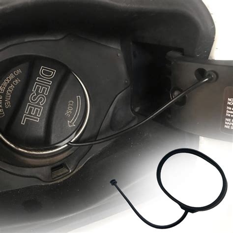 BMW automobilio kuro bako dangtelio atidarymas
