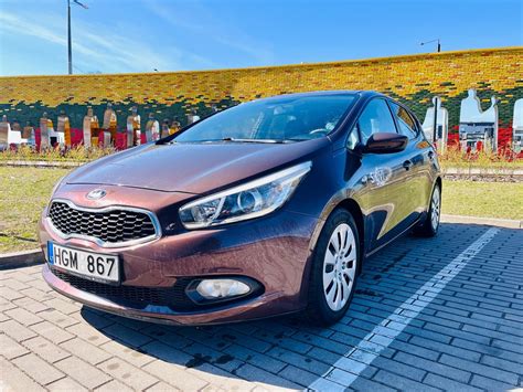 Interjero nuotrauka: KIA automobilio salonas su dėmesiu komfortui