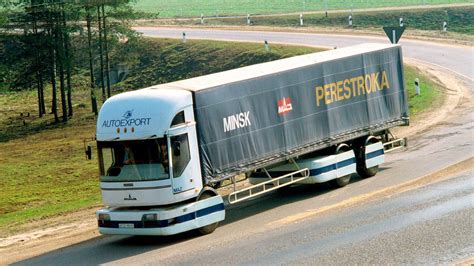 „MAZ-2000 Perestroika“ techninio sprendimo schema (besisukanti platforma)