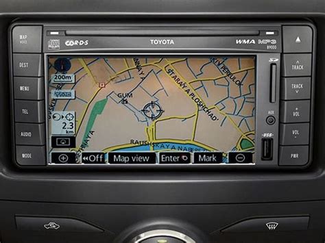 Schematinis Toyota B9002 navigacijos sistemos vaizdas su ekrano išdėstymu