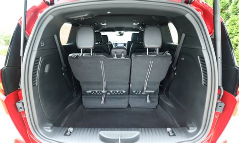 Chrysler Voyager erdvus salonas su sėdynėmis