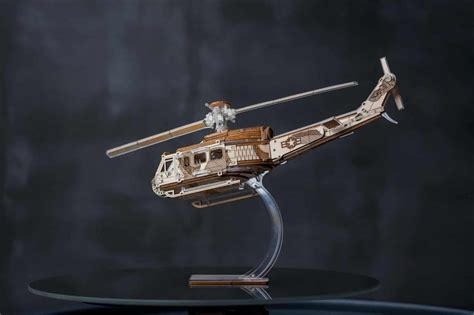 Sraigtasparnio modelis su garo varikliu, sukurtas prancūzų konstruktorių XIX a. viduryje