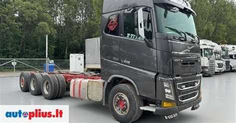 Infografika su „Volvo FE“ važiuoklės schema ir pagrindiniais komponentais