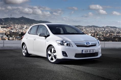 Toyota Auris Hybrid (2011) interjero nuotrauka