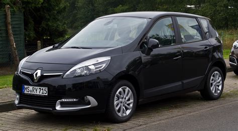 Renault Scenic III prietaisų skydelio nuotrauka su pabrauktu laikrodžiu