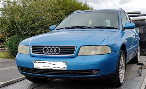 automobilio Audi A4 B5 Avant amortizatoriaus apsaugos komplekto nuotrauka