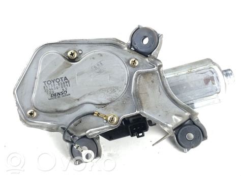 Toyota Avensis galinio valytuvo varikliuko schema