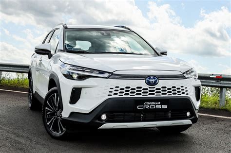 Schema, rodanti „Toyota Corolla Cross“ salono matmenis ir bagažinės tūrį