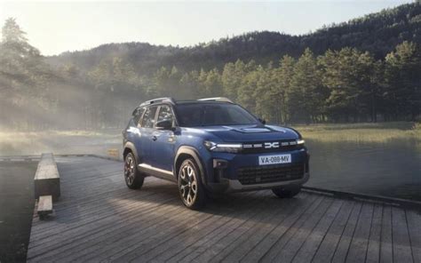 Dacia naujų modelių dizaino ir technologijų infografika