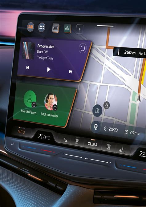 Tematinė nuotrauka su navigacijos prietaisu ir keliu