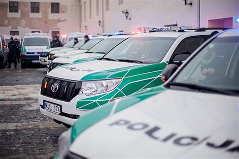 Policijos operacija su nežymėtais automobiliais kelyje