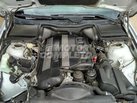 BMW E46 variklio tarpinių vieta