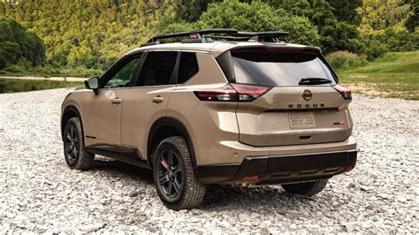 Nissan Rogue salono ir išorės nuotrauka
