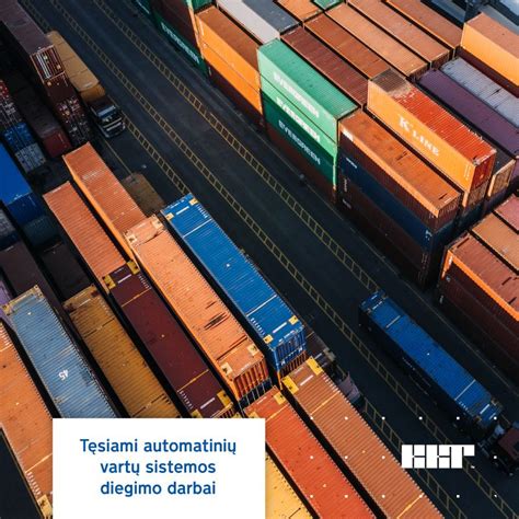 Teminis paveikslėlis: konteinerių terminalas su sunkvežimiais ir šakiniais krautuvais