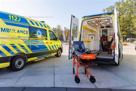 Naujo dizaino greitosios medicinos pagalbos automobilio nuotrauka