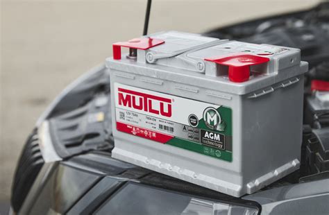 Tematinė nuotrauka: perdirbami automobilio akumuliatoriai
