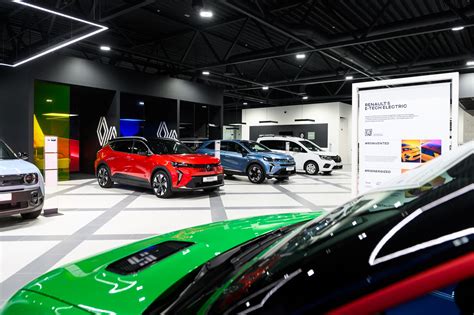 Nuotrauka, iliustruojanti netvarkingą automobilio saloną