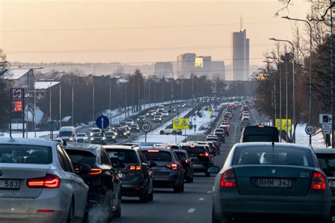 Diagrama, atspindinti automobilių registracijų skaičių ir tipus Europos Sąjungoje
