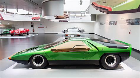 Schema: Alfa Romeo Carabo koncepcinio automobilio dizainas