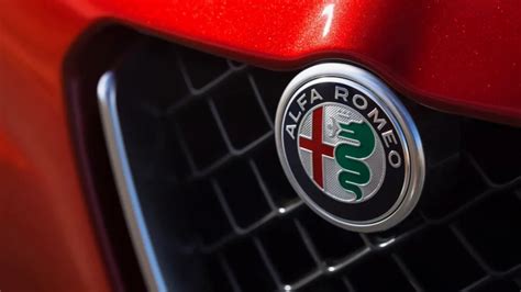 Logotipų istorija: Alfa Romeo logotipo evoliucija