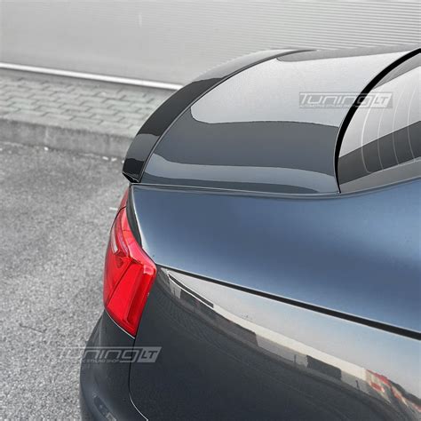 Galinis spoileris ant Nissan Qashqai J11 bagažinės dangčio