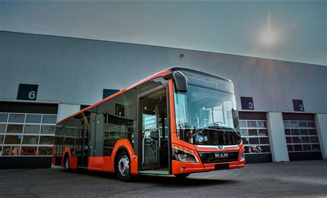 Pokarinis KAG-1 autobusas Kauno gatvėse