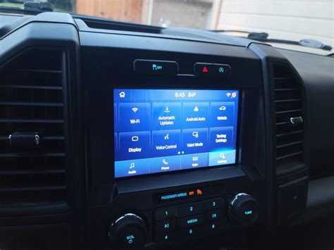 Ford SYNC 3 ekrano meniu su nustatymais
