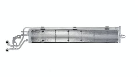Automobilio radiatorius su išleidimo anga