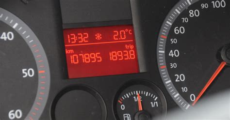 Tematinė nuotrauka, vaizduojanti automobilio odometrą