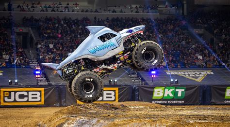 Monster Truck ir enduro parko nuotrauka