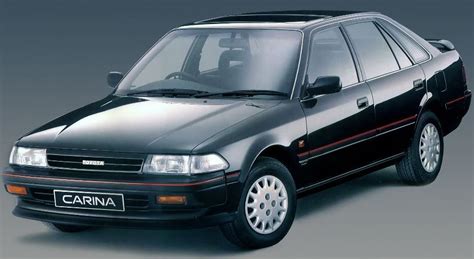 Toyota Carina interjero nuotrauka