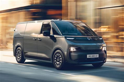 Vaizdas, vaizduojantis „Renault Trafic E-Tech electric“ multimedijos sistemą su 12 colių ekranu.