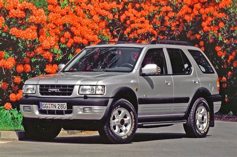 Opel Frontera B techninių duomenų lentelė
