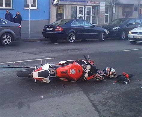 Tematinė nuotrauka: motoroleris prie Kipro paplūdimio