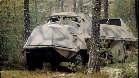 Istorinė nuotrauka: Šarvuotasis transporteris Scania SKP m/42