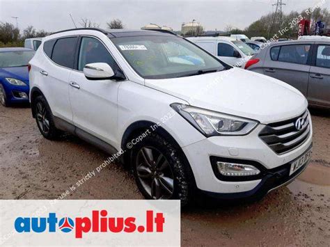 Fotokoliažas: Hyundai Santa Fe modelių evoliucija nuo pirmosios kartos iki naujausios