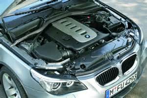 Salono nuotrauka su naujais Volkswagen automobiliais