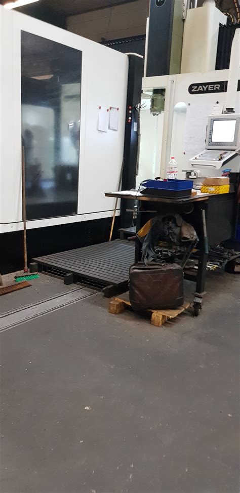 Vossen gamyklos vaizdas arba CNC staklių darbo procesas