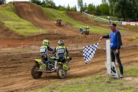 Jauno Erlando Mackonio nuotrauka su motokroso motociklu