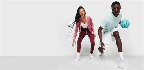 OMERTA su Nike sportine apranga ir kedais