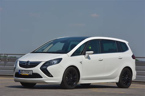 Opel Zafira Tourer C prietaisų skydelis ir multimedijos sistema