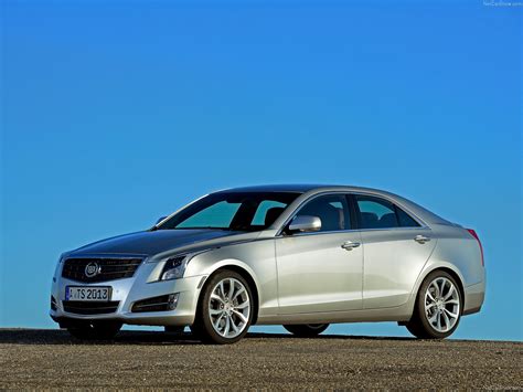 Cadillac ATS sportiško sedano eksterjero nuotrauka