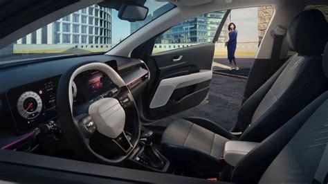Kia Stonic interjeras (prietaisų skydelis, centrinė konsolė)