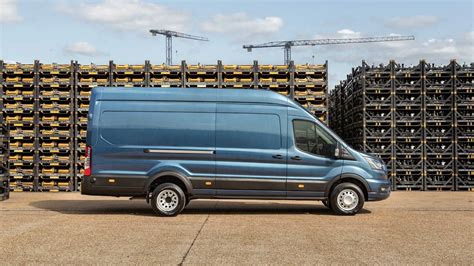 Ford Transit furgono apžvalga