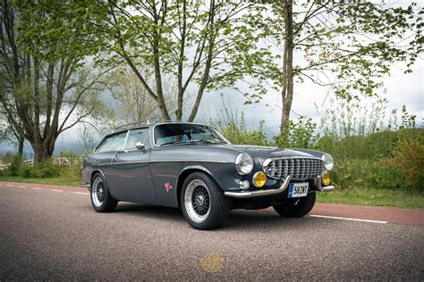 Tematinė nuotrauka su Volvo P1800 ES modeliu
