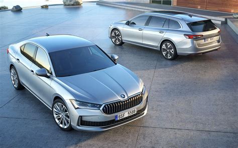 Škoda Superb automobilio nuotrauka