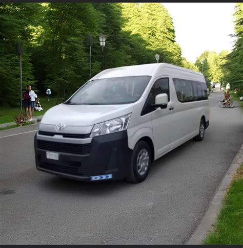 Toyota Hiace evoliucija ir modelių kartos