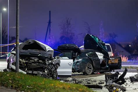 Susidūrusių automobilių BMW ir Porsche Ozo gatvėje nuotrauka