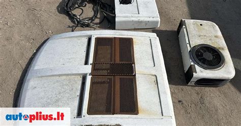Apmušalų pavyzdžiai krovininio automobilio kabinoje